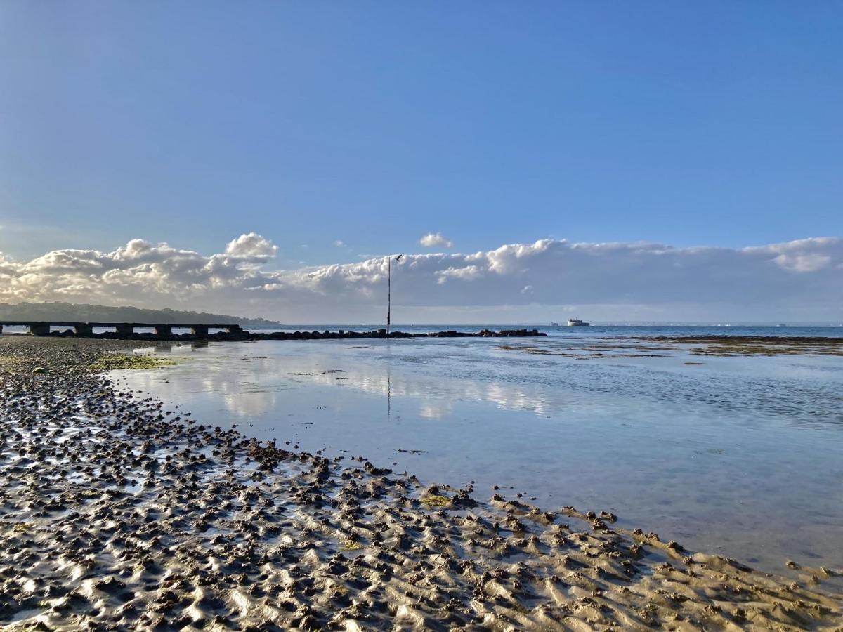 במברידג' 12A Solent Landing Direct Beach Access מראה חיצוני תמונה